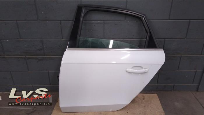 Portier 4Deurs links-achter van een Audi A4 (LS9R), Gebruikt, -, Deur, -