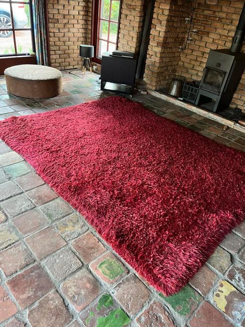 Mooi hoogpolig vloerkleed rood 220x290cm, Huis en Inrichting, Stoffering | Tapijten en Kleden, Gebruikt, 200 cm of meer, Rechthoekig