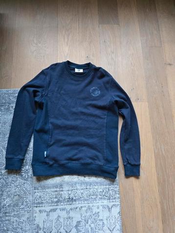 Te koop trui merk banlieue maat medium beschikbaar voor biedingen