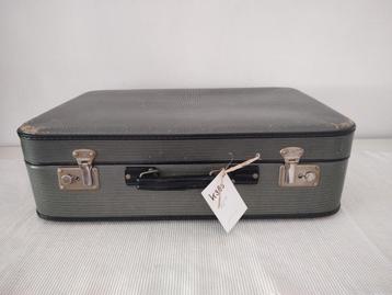 K383 VINTAGE jaren  60 koffer van geperst karton beschikbaar voor biedingen
