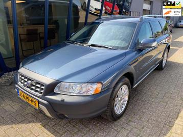 Volvo XC70 2.5 T Summum Automaat AWD 210PK LEER / XENON / PD beschikbaar voor biedingen