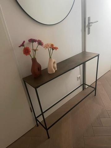 Side table gouden blad, metaal.