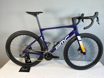 OpruimingBMC Kaius 01 three Sram Rivalaxs Carbon gravelbike beschikbaar voor biedingen