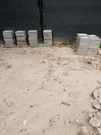 Betontegels  90 stuks   30x30 x 4,5 cm  (GRATIS), Ophalen, Zo goed als nieuw, Overige materialen