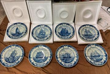 8 Regina plateel borden tallships handbeschilderd Delftblauw beschikbaar voor biedingen