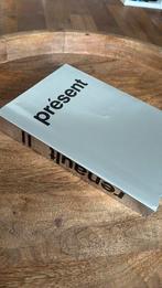 Renault Présent boek, Boeken, Auto's | Boeken, Ophalen of Verzenden, Zo goed als nieuw, Renault