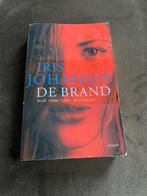 Boek De Brand van Iris Johansen, Boeken, Gelezen, Ophalen of Verzenden, Nederland, Iris Johansen