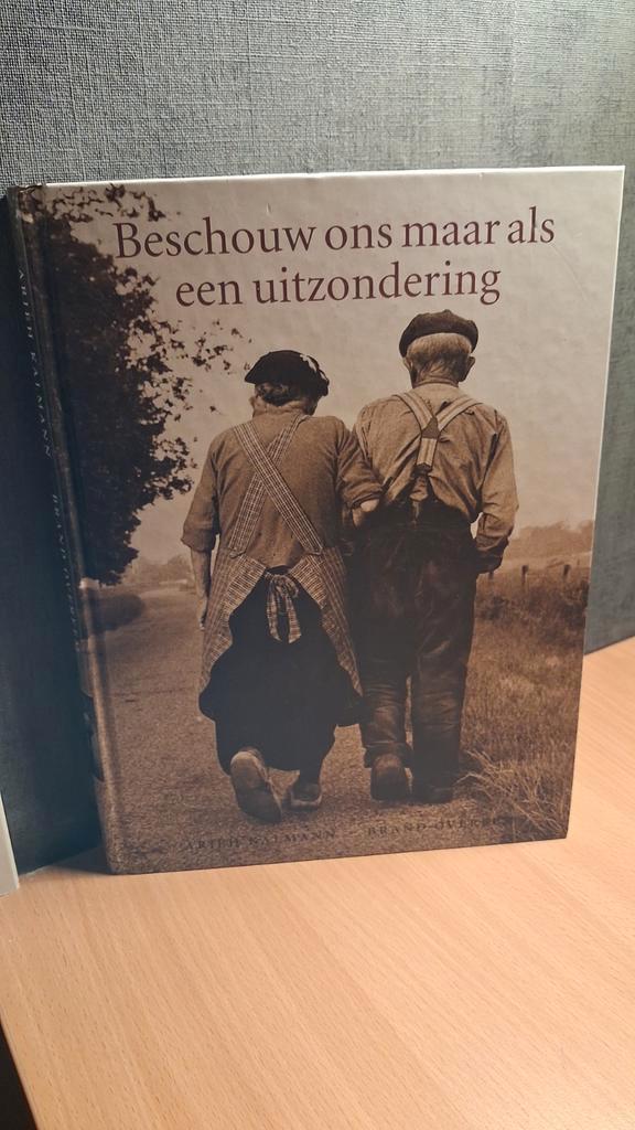 Beschouw ons maar als een uitzondering - Fotoboek, Boeken, Geschiedenis | Stad en Regio, Zo goed als nieuw, 20e eeuw of later