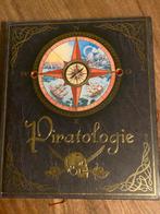 Boek over Piraten - Piratologie, Boeken, Ophalen of Verzenden, Gelezen, Fictie algemeen