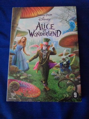 alice in wonderland met johnny depp in over doos beschikbaar voor biedingen