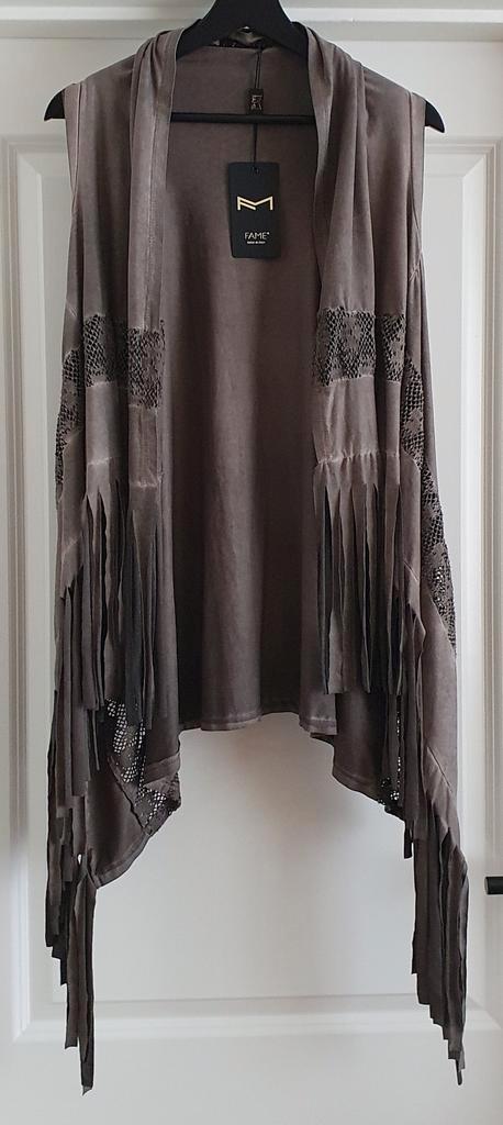 NIEUW..Ibiza look vestje van FAME..mt:m/l, Kleding | Dames, Truien en Vesten, Nieuw, Maat 38/40 (M), Bruin, Ophalen of Verzenden