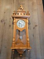 Houten Wandklok met Paard, Antiek en Kunst, Antiek | Klokken, Ophalen of Verzenden