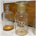 Oude houten krat met 12 apothekersflessen Kist met flessen, Antiek en Kunst, Ophalen