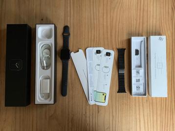 Apple Watch 5 series 44mm Nike Space Gray + Extra band beschikbaar voor biedingen