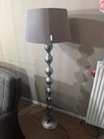 Bollenlamp Zilver met grijze Riviera maison kap, Huis en Inrichting, Lampen | Vloerlampen, Ophalen, Zo goed als nieuw, Metaal