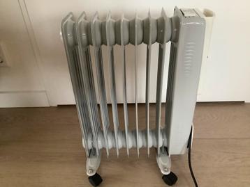 Handson, olie gevulde elektr. radiator, max vermogen 2000W beschikbaar voor biedingen
