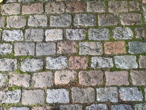 25 m2 Zweeds graniet kinderkoppen 20x14cm kassei oud, Tuin en Terras, Tegels en Klinkers, Gebruikt, Klinkers, Natuursteen, 10 m² of meer