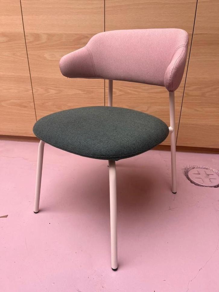 Artifort Aloa eetkamerstoelen, Huis en Inrichting, Stoelen, Nieuw, Drie, Stof, Overige kleuren, Ophalen