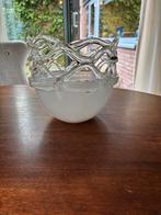 Prachtige witte:glas vaas, Wit, Ophalen of Verzenden, Minder dan 50 cm, Glas