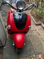 2 scooters , defect , 1rode op benzine 2de elektrische, Ophalen, Gebruikt, Elektrisch