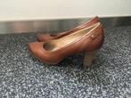 Mooie elegante dames hakken in de maat 39, Pumps, Beige, Ophalen of Verzenden, Zo goed als nieuw