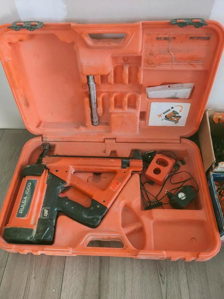 Spit Pulsa 1000 Schiethamer met veel spijkerschrift, Doe-het-zelf en Verbouw, Gereedschap | Handgereedschap, Gebruikt, Ophalen of Verzenden