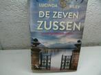 16c boek de zeven zussen, Boeken, Romans, Nederland, Verzenden