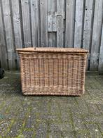 Oude grote mand, Huis en Inrichting, Woonaccessoires | Schalen en Manden, Ophalen, Zo goed als nieuw, Rechthoekig, Riet
