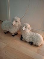 Schattige wollen schapen beeldjes - set van 2, Tuin en Terras, Tuinbeelden, Ophalen of Verzenden, Metaal, Overige typen