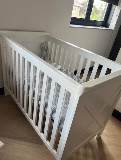 Babykamerset - Ledikant - Commode (ook apart te koop), Kinderen en Baby's, Kinderkamer | Commodes en Kasten, Zo goed als nieuw