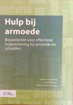 Hulp bij armoede - Studieboek, Boeken, Gelezen, Roeland van Geuns, Lisette Desain, Rianne van der Weijden, Gamma, HBO