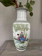 Chinese vaas kleurrijk porselein, Antiek en Kunst, Curiosa en Brocante, Ophalen of Verzenden