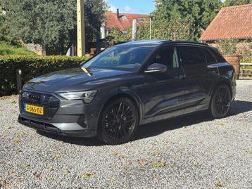 Audi e-tron 55 Quatro - Blacked - 3 x S-line - RS uitgevoerd beschikbaar voor biedingen