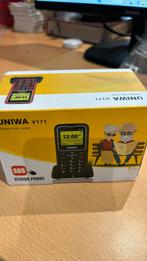 Uniwa V171 ouderen telefoon gsm opa oma grote toetsen, Telecommunicatie, Mobiele telefoons | Overige merken, Ophalen of Verzenden