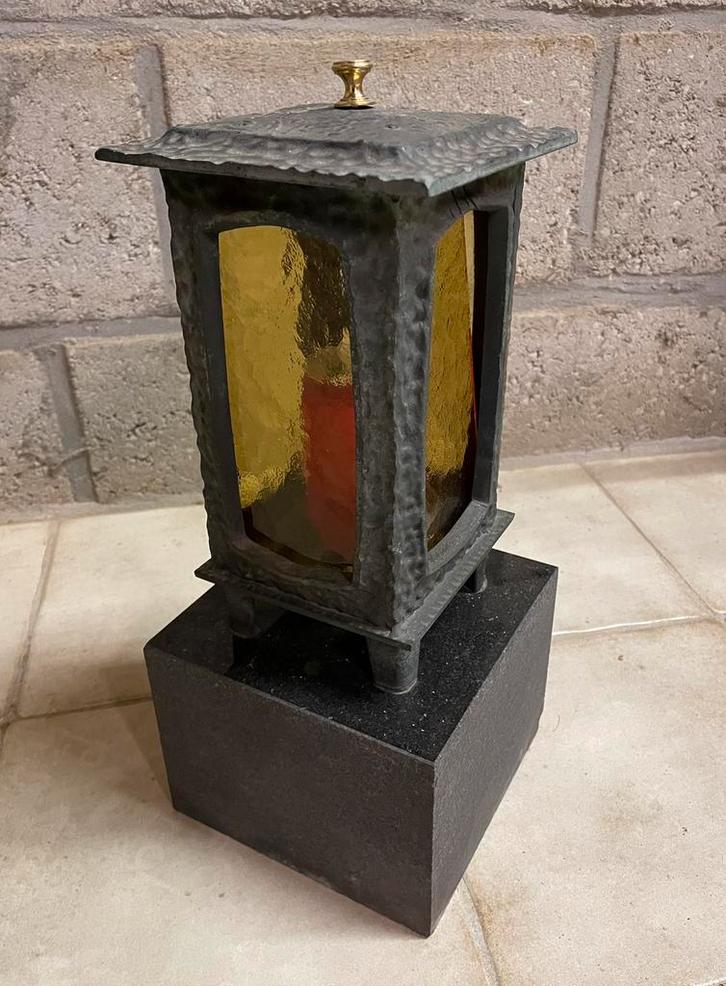 Graflantaarn op granieten voet, Antiek en Kunst, Antiek | Religie, Ophalen