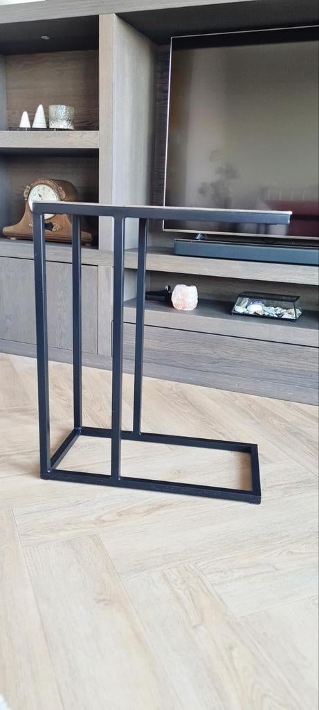 Laptoptafel Calloway Richmond, Ophalen, Minder dan 10 m², Tapijt