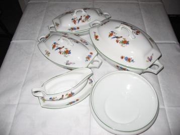servies, borden, schaaltjes, porselein, terrine beschikbaar voor biedingen