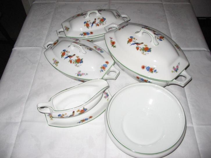 servies, borden, schaaltjes, porselein, terrine, Huis en Inrichting, Keuken | Servies, Gebruikt, Bord(en), Overige stijlen, Porselein