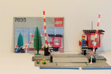 LEGO 7835 -1 Train: 4.5V & 12V: Manual Road Crossing beschikbaar voor biedingen