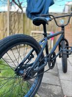 Bmx-fiets wipe 100 20 inch, Fietsen en Brommers, Fietsen | Crossfietsen en BMX, 16 tot 20 inch, V-brakes, Decathlon, Zo goed als nieuw