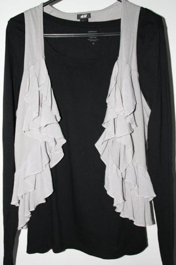 grijs GILET met roezels M in ~~nieuw~~ staat beschikbaar voor biedingen