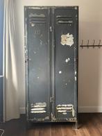 Echte antieke stalen antieke locker(kleding) kast, Antiek en Kunst, Antiek | Meubels | Kasten, Ophalen