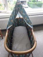 Rotan poppenbedje met nieuw gemaakt matrasje, Ophalen, Gebruikt, Babypop
