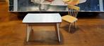Poppenhuis vintage formica keukentafel en stoel, Verzamelen, Poppenhuizen en Toebehoren, Ophalen of Verzenden, Gebruikt, Poppenhuis