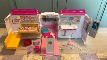Barbie ambulance met accesoires beschikbaar voor biedingen
