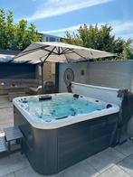 Jacuzzi 6 persoons met 2 ligplekken, Tuin en Terras, Bubbelbaden en Hottubs, Ophalen of Verzenden, Zo goed als nieuw