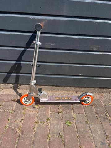 Alert Outdoor Step Aluminium Oranje beschikbaar voor biedingen