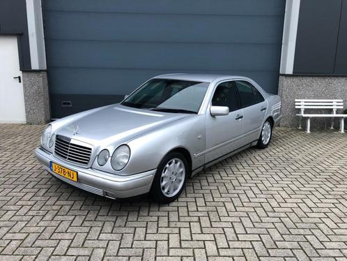 Mercedes-Benz E-klasse 200 K. Classic 101125 km.!, Auto's, Mercedes-Benz, Bedrijf, Te koop, E-Klasse, ABS, Airbags, Airconditioning