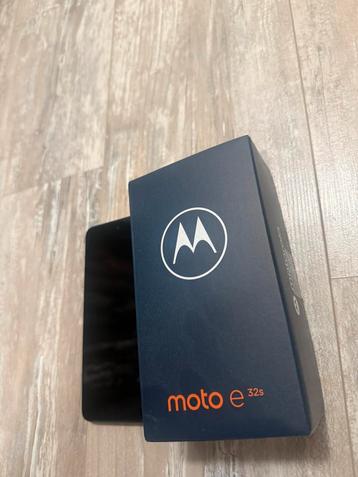 Motorola Moto E32s Grey 64gb 4GB beschikbaar voor biedingen
