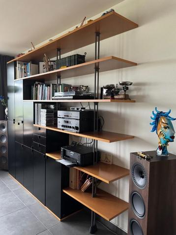 Ligne Roset boekenkast beschikbaar voor biedingen